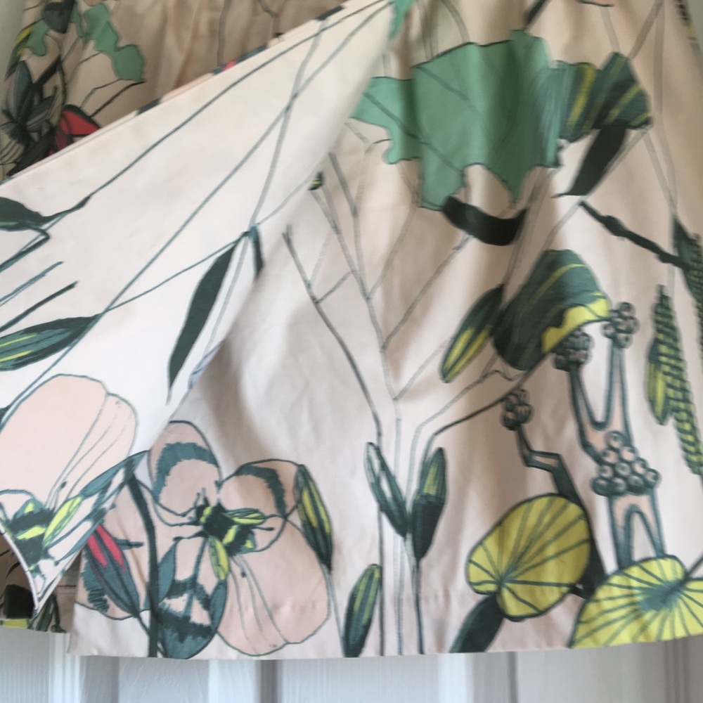H&M Conscious Collection wrap around skirt!! 🌸 - Picture 4 of 5